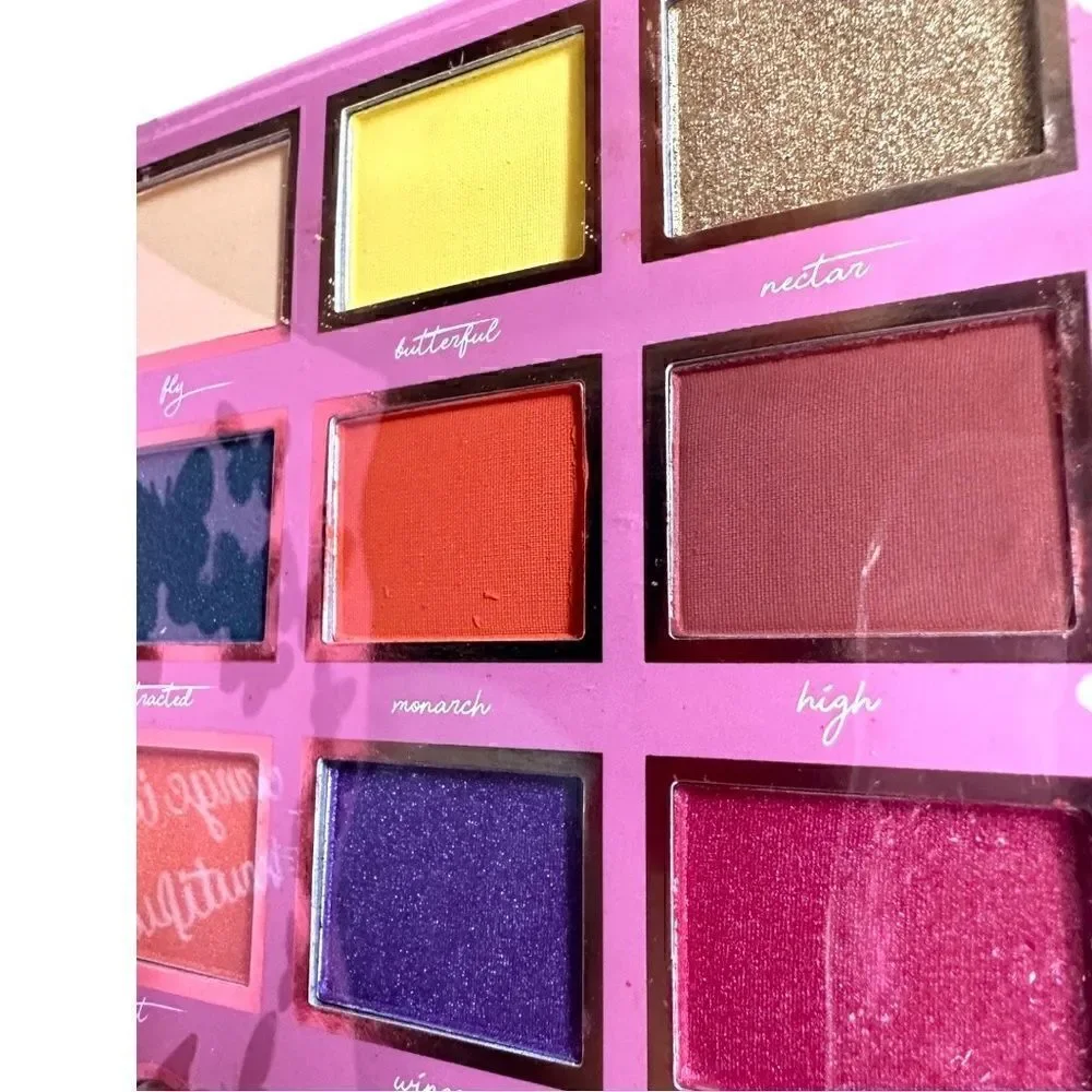 COLOR CENTRAL FLUTTER EYE & FACE PALETTE -Eyeshadow, Highlight, Blush, C…
